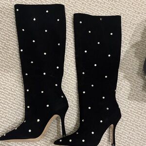 Elegant Black Knee-High Boots with Pearl Accents